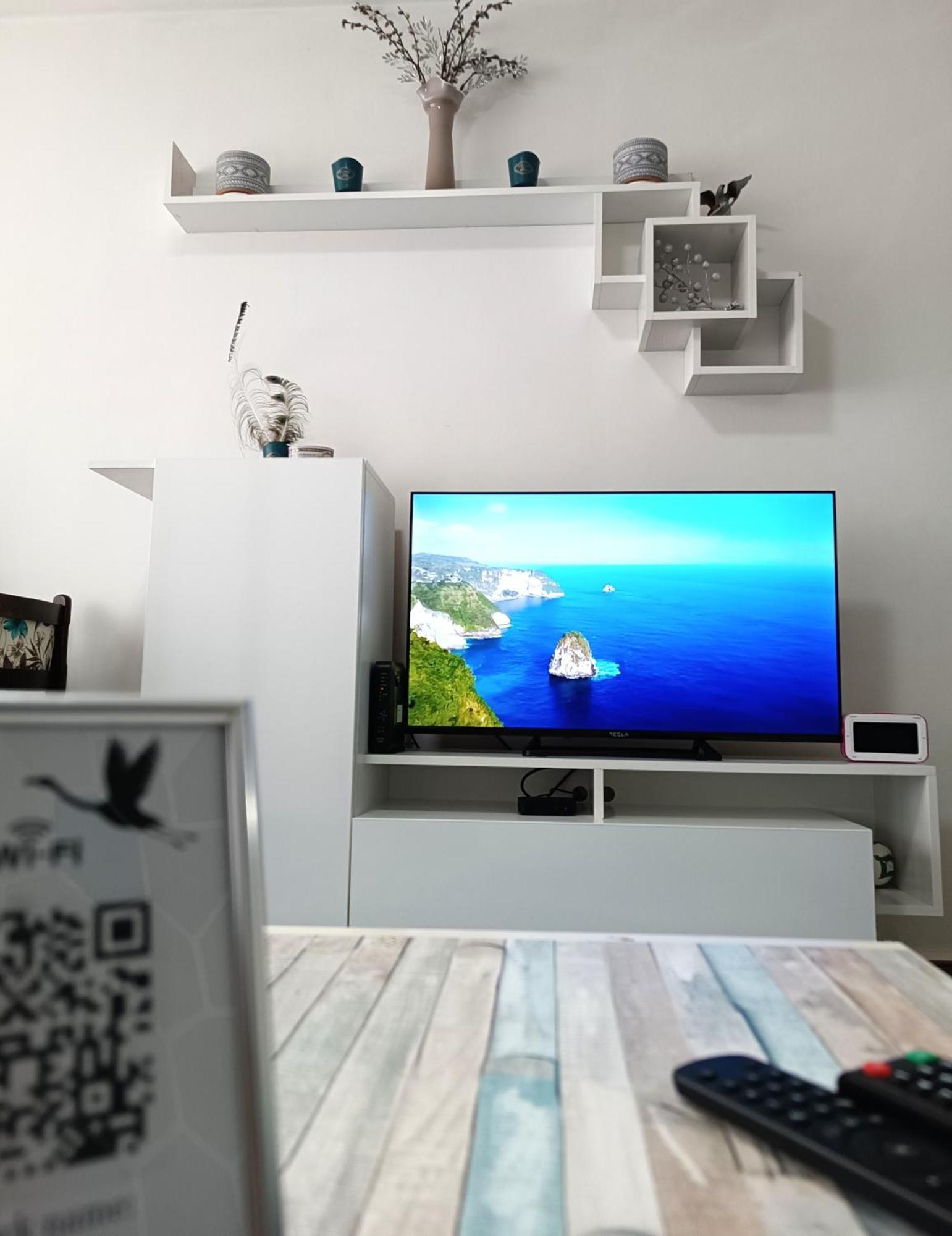 Flamingo 365 - Near City Center With Free Parking 塞拉耶佛 外观 照片