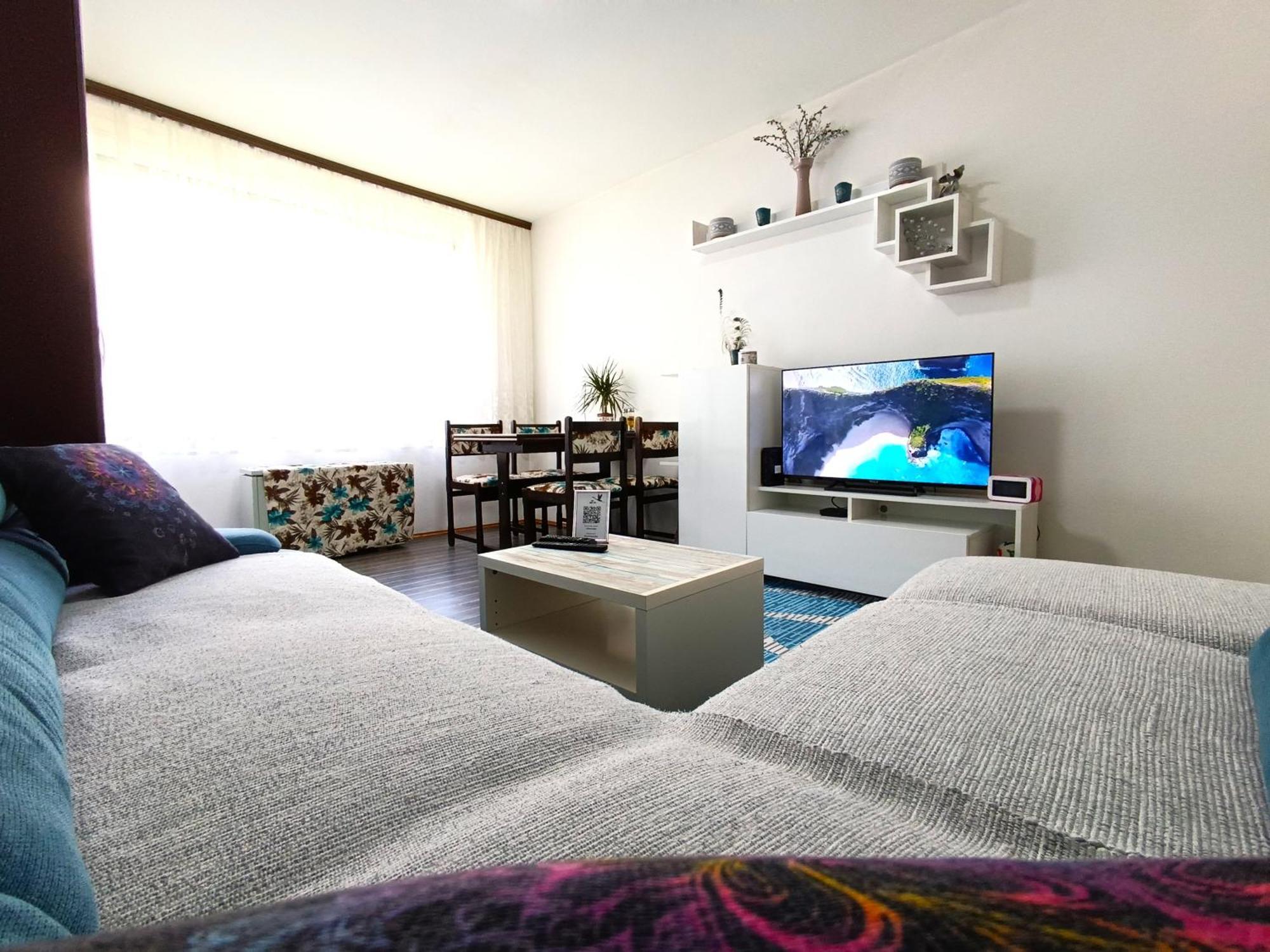 Flamingo 365 - Near City Center With Free Parking 塞拉耶佛 外观 照片