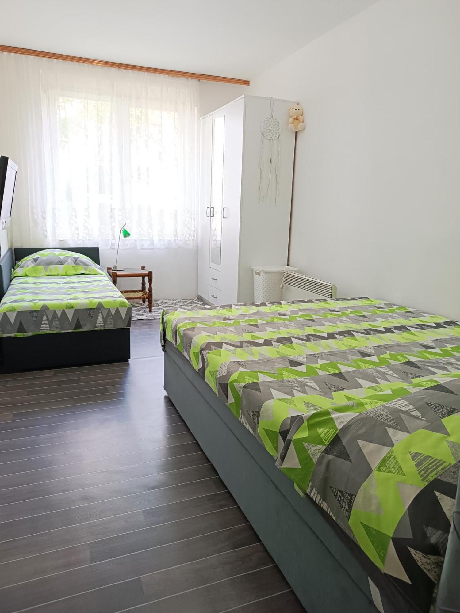 Flamingo 365 - Near City Center With Free Parking 塞拉耶佛 外观 照片